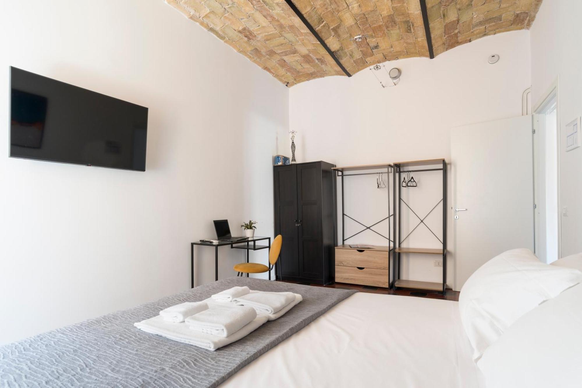 Half Palace, Relaxing Apartment In Rome San Lorenzo Eksteriør bilde